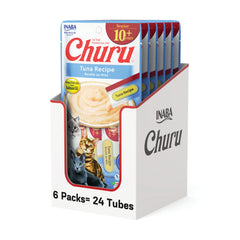 INABA Churu Senior tube en main pour hydrater et réconforter le chat âgé