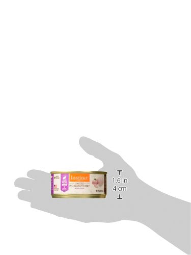 Instinct chat mange pâté, texture onctueuse et appétissante.