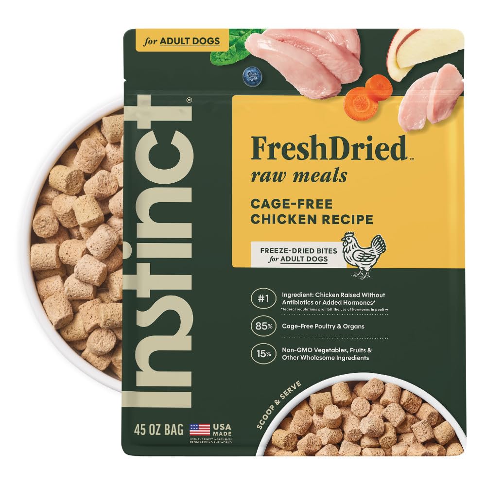 Bouchées Instinct FreshDried au poulet lyophilisé, prêtes à servir pour chiens actifs.