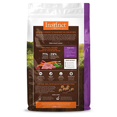 Instinct Original croquettes sans céréales avec protéines élevées pour chiens actifs.