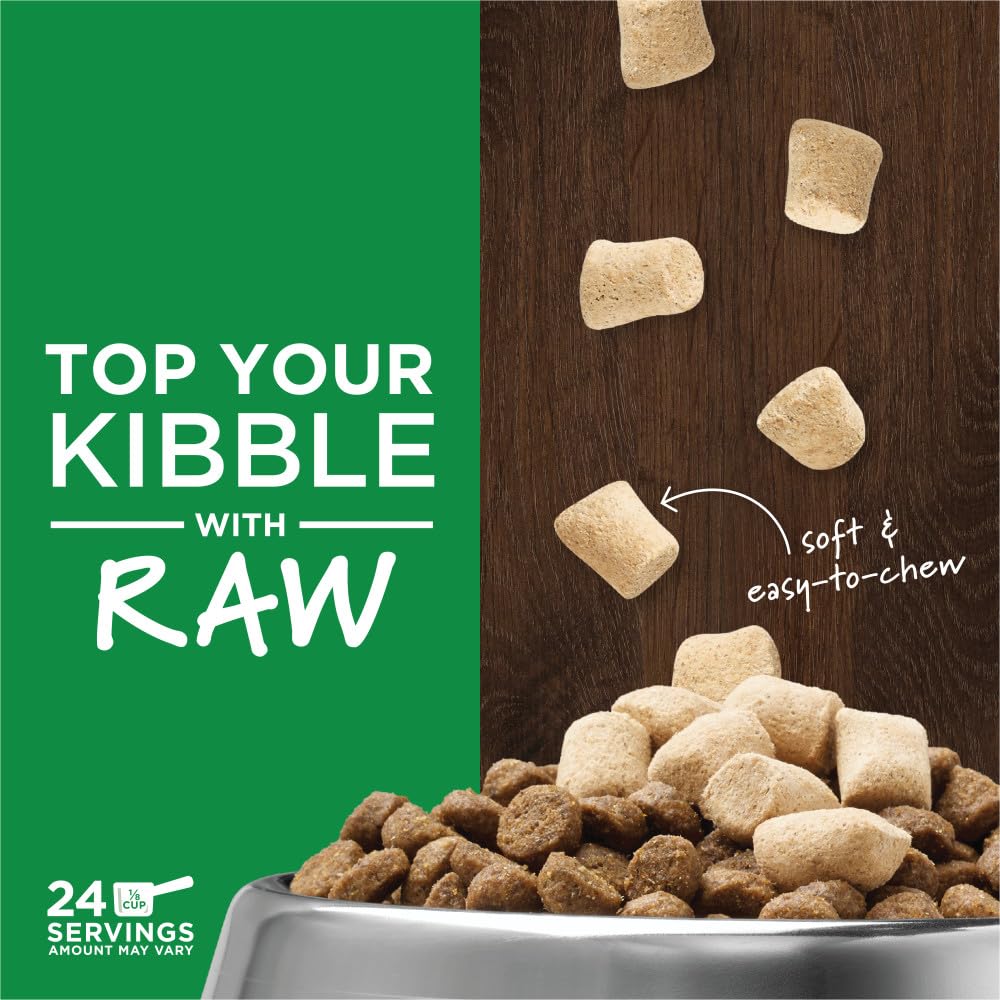 Tranches d'agneau gras visibles dans Instinct Raw Boost Mixers pour une nutrition riche.