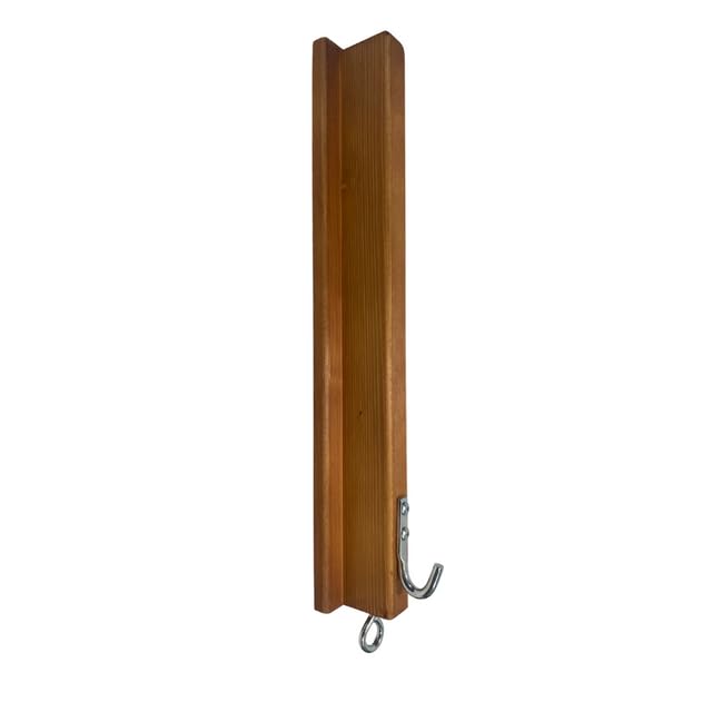 Intrepid International porte-selle bois montage mural optimise l'espace du box.