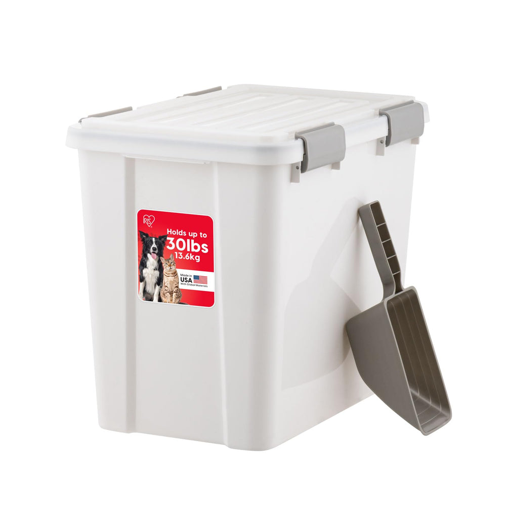 Conteneur IRIS USA pour nourriture de chien empilable et pratique.