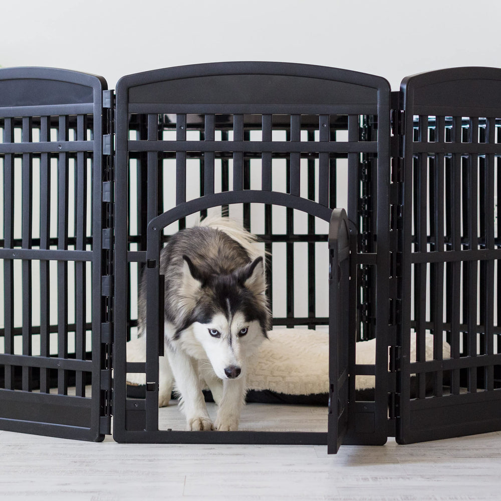 Porte frontale pratique pour entrer et sortir sans effort.