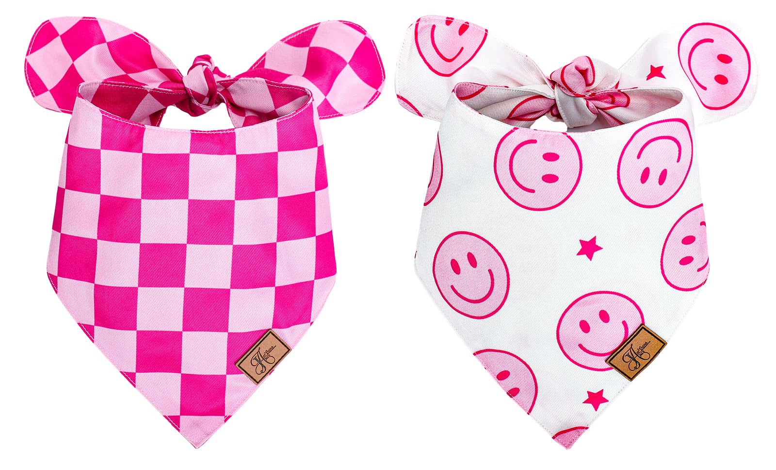 Bandana JarThenaAMCS pour chien avec visage souriant rose, look joyeux et tendance.