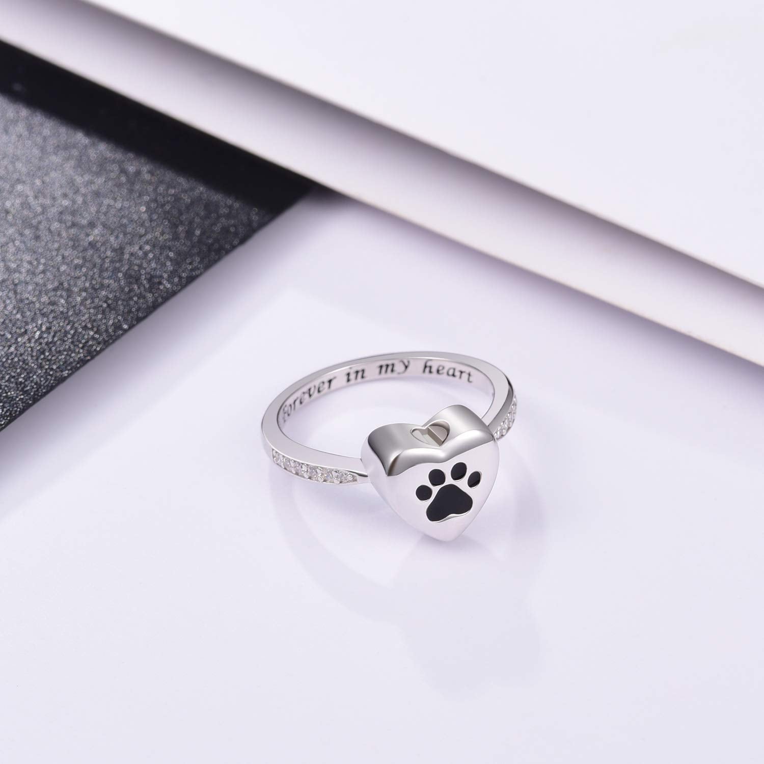Bague Jinlou en argent brillant, finition éclatante et élégante.