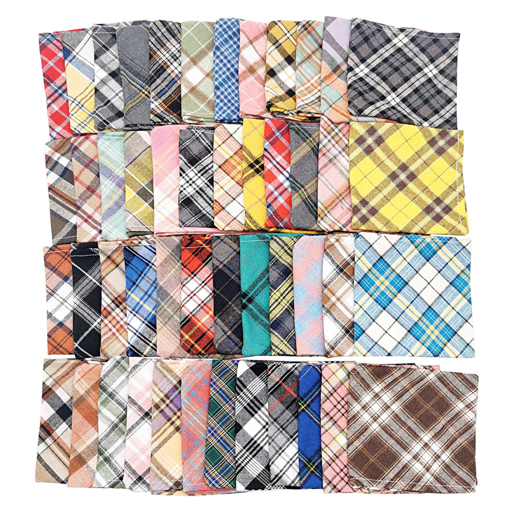 Bandana JpGdn pour petit chien, imprimé géométrique, tendance lors des sorties.