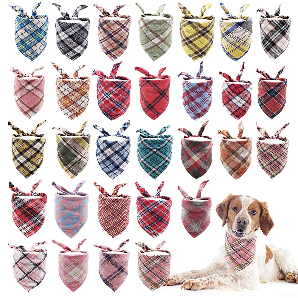Bandana JpGdn pour petit chien, rose vif, idéal pour séances photos.