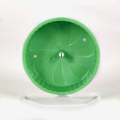 Kaytee Comfort Wheel montre une conception anti-queue facilitant l’entrée et la sortie.