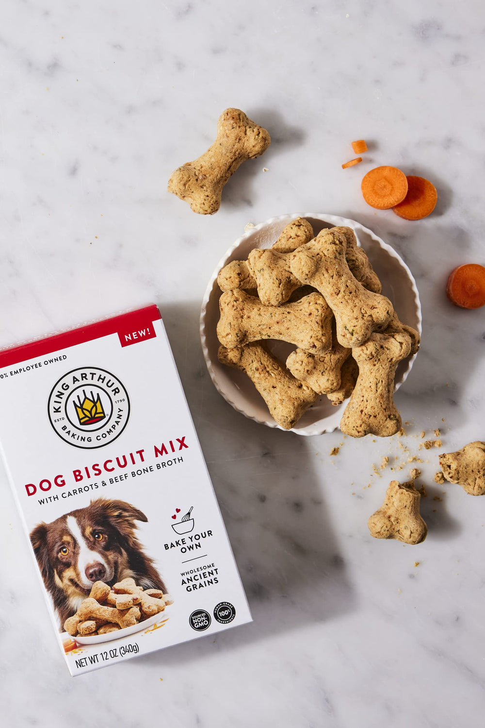 Biscuits cuits et refroidis, prêts à offrir une récompense savoureuse