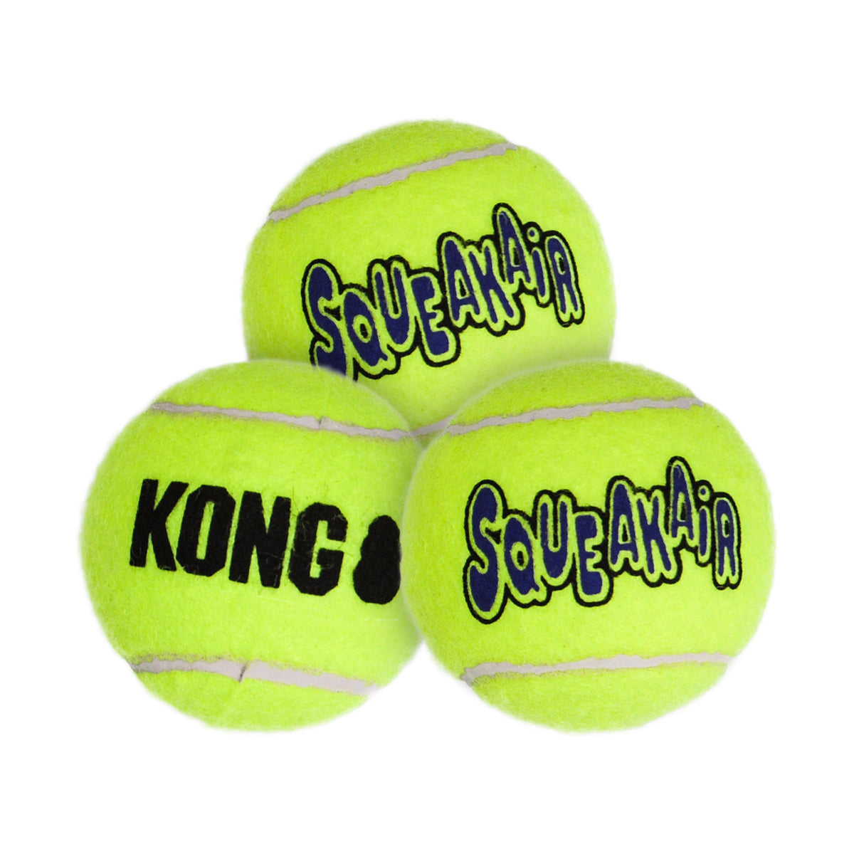 KONG Air Dog SqueakAir – balle moyenne en action lors d'un lancer.