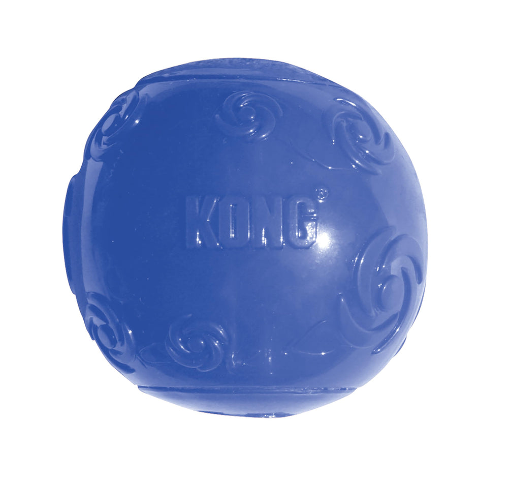 KONG Squeezz Ball XL avec sifflet protégé pour sessions prolongées.