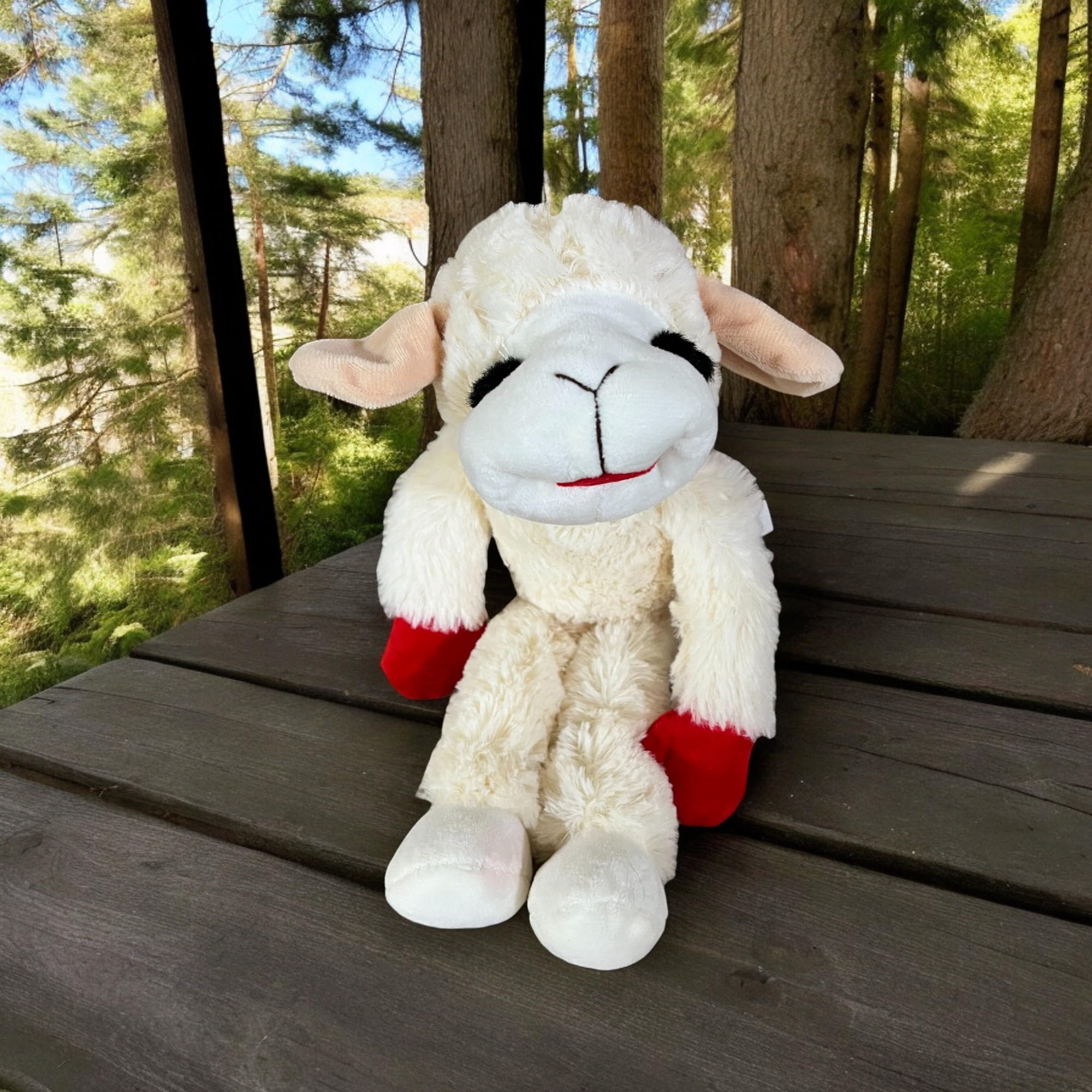 Peluche légère Lamb Chop, idéale pour l'amusement et l'interaction.