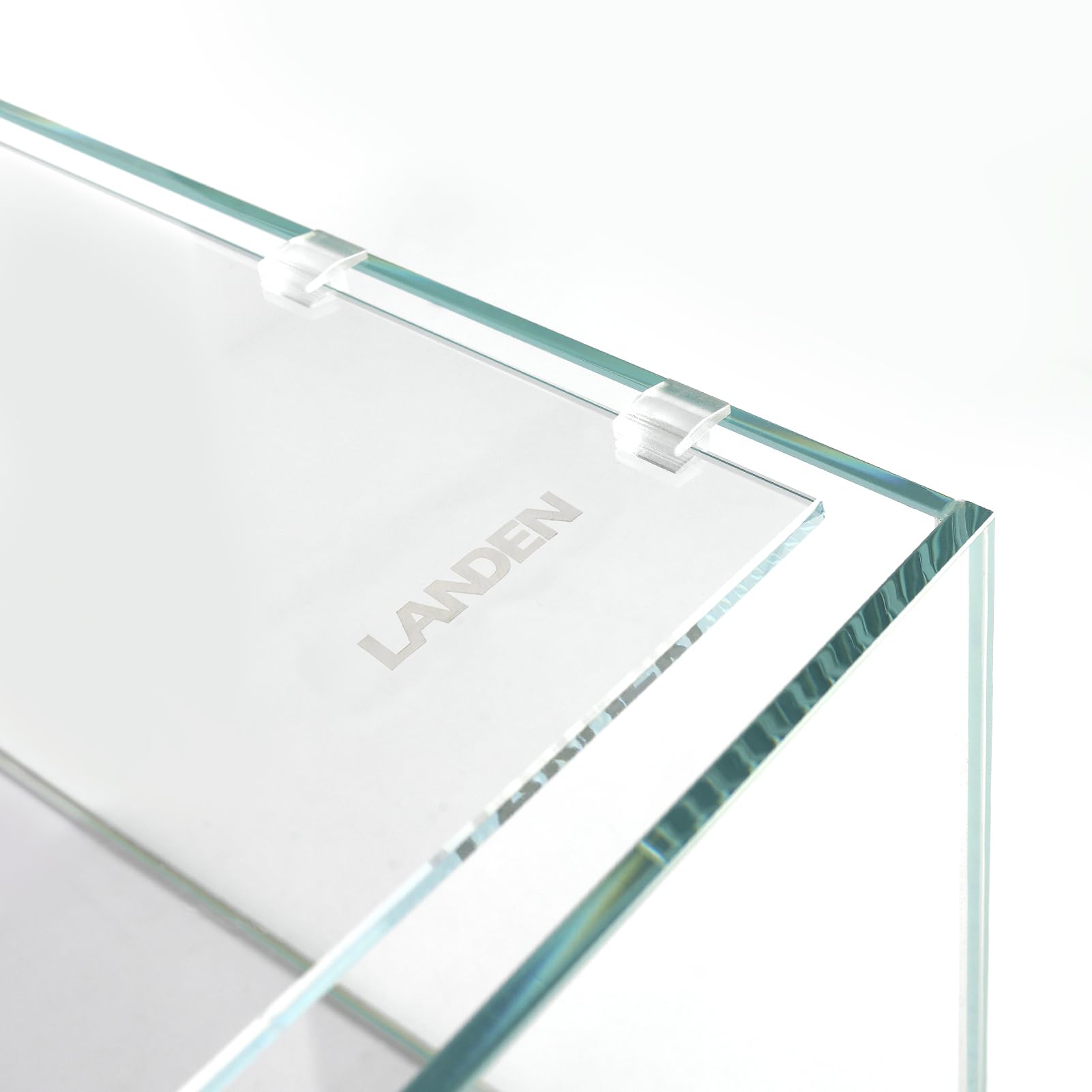 LANDEN protection-poussiere: préserve la propreté du bac.