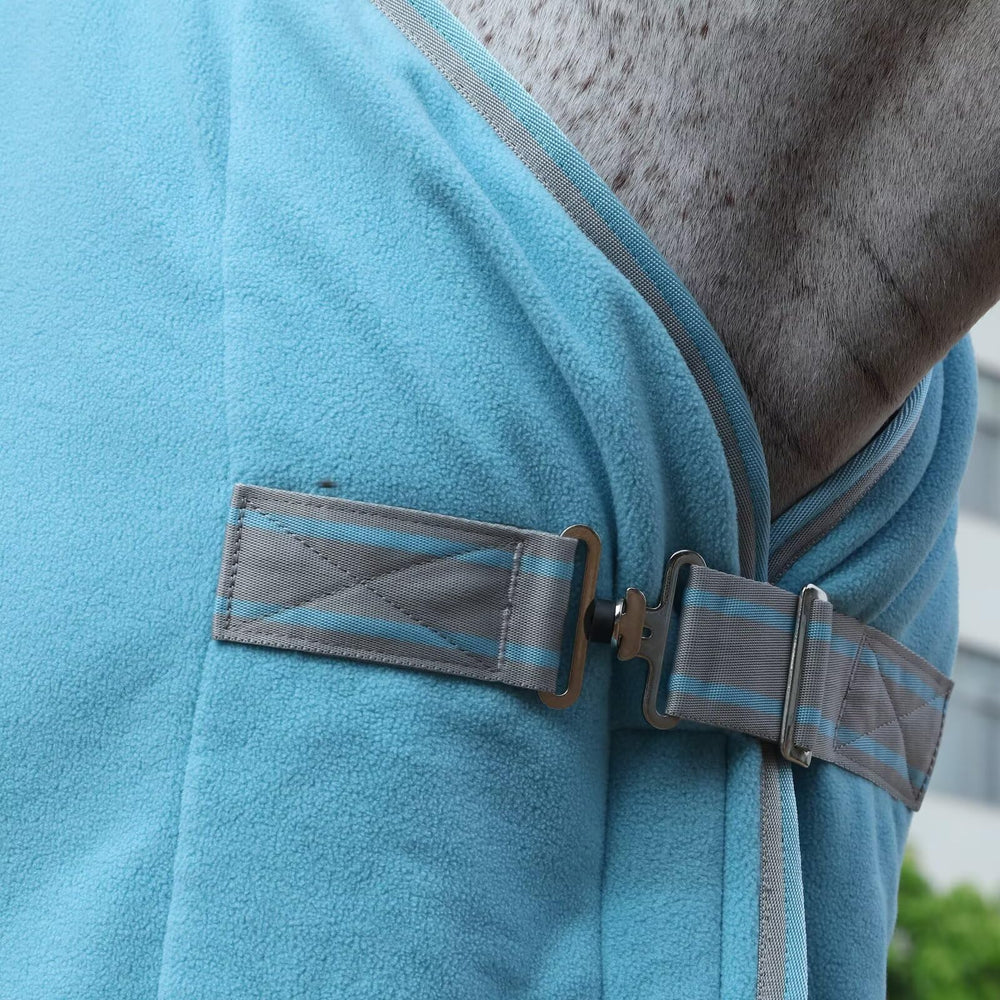 LEAFOREST – texture polaire douce, chaleur premium pour votre cheval.