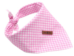 Bandana Lionet Paws rose à motif unique, parfait pour sorties et photos canines.