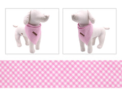 Bandana ajustable Lionet Paws rose motif carreaux, convient pour petits et moyens chiens.