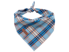 Foulard Lionet Paws bleu plaid triangle pour chien ou chat, confort et style au quotidien.