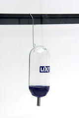 Bord arrondi: Lixit Bell Style limite le morsage autour de la bouteille.