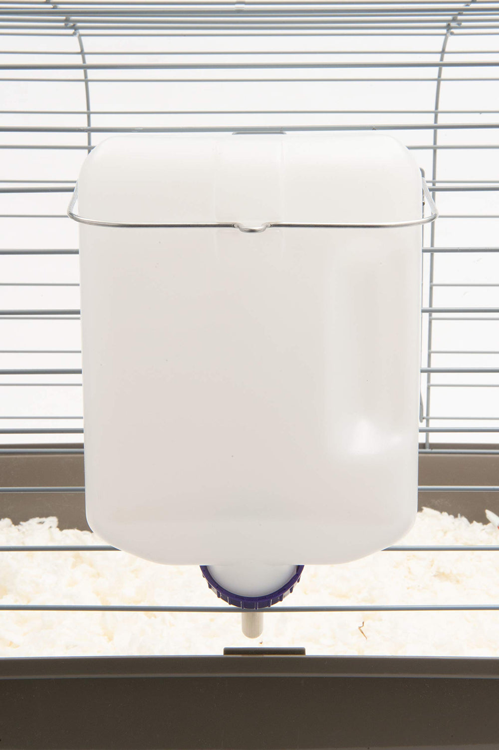 Bouteille Lixit adaptée à l’extérieur, résistante aux intempéries.
