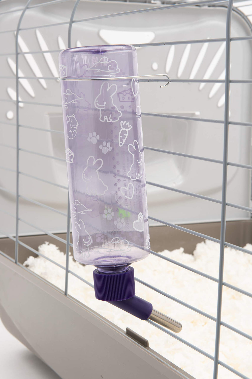Installation facile sur cage intérieure, bouteille Lixit adaptée pour petits animaux.