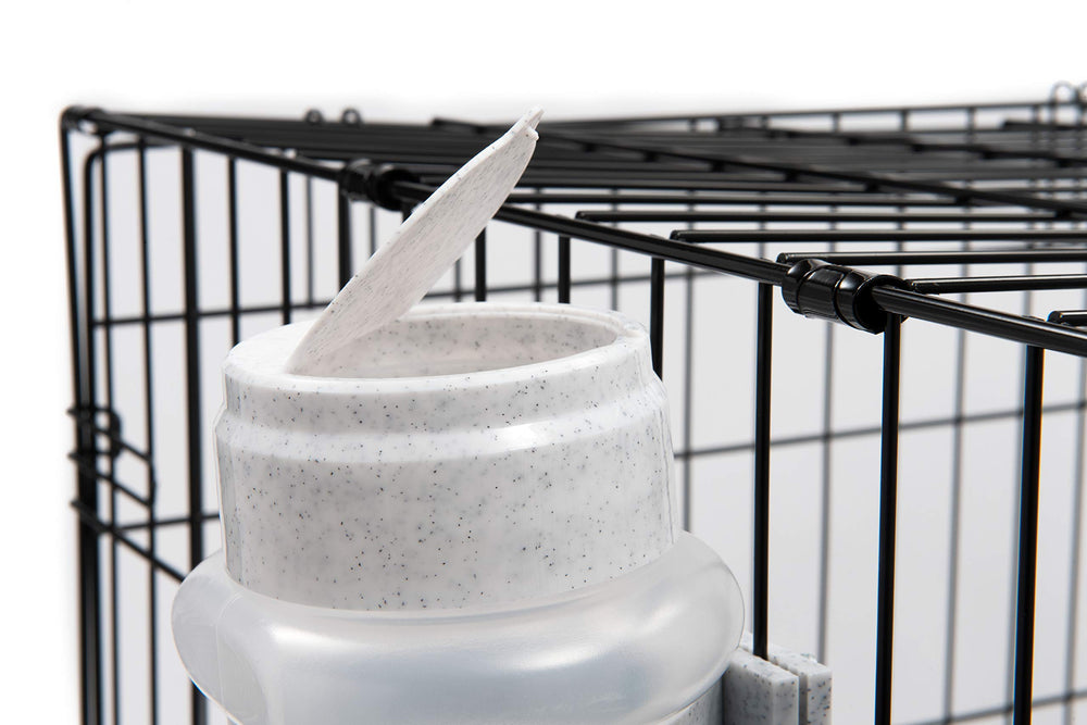 Capacité 44 oz Lixit, bouteille adaptée pour chiens actifs.