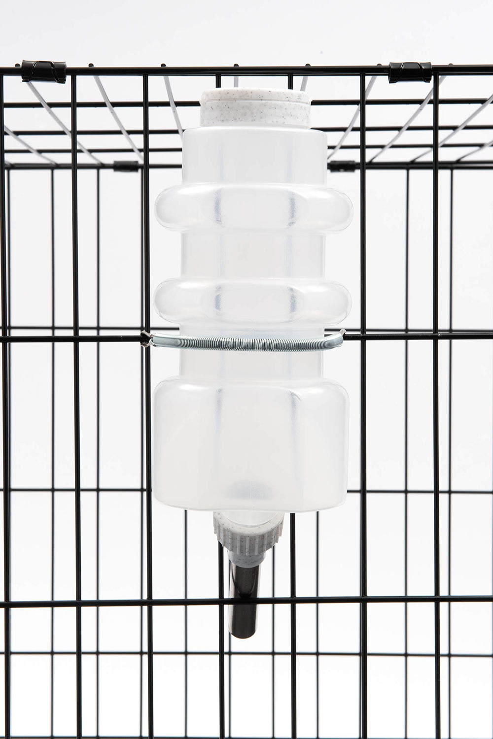 Idéale pour cages de voyage, pratique et sûre à transporter.