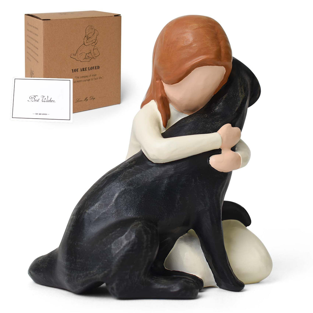 Statue Lnrkai Labrador noir, détail raffiné pour un souvenir durable.