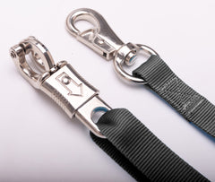 Déplacement rapide des attaches Loaged entre écurie et carrière.