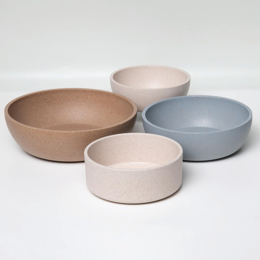 Bol Dolce Bamboo grand café de Loving Pets, capacité adaptée pour chiens et chats actifs.