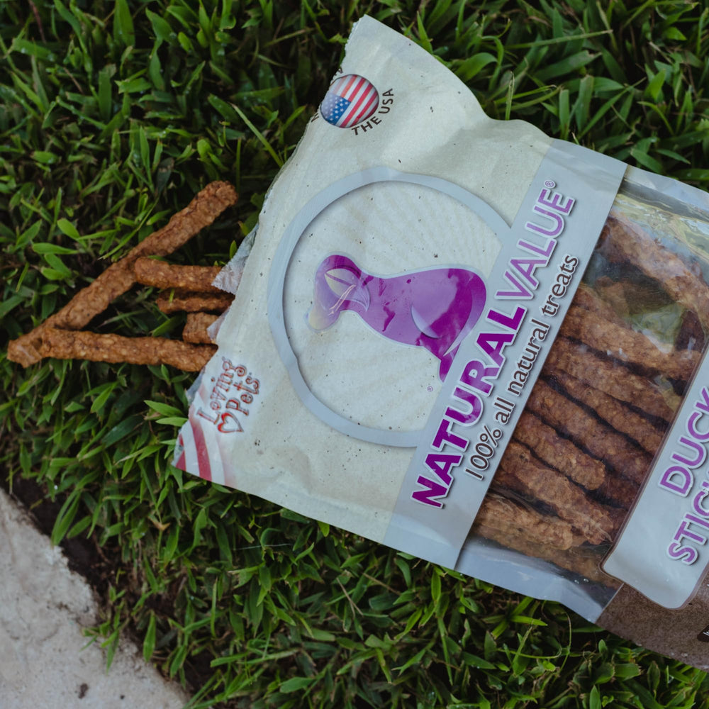 Loving Pets Natural Value Canard Bâton - gâterie réconfortante et pratique pour le chien.