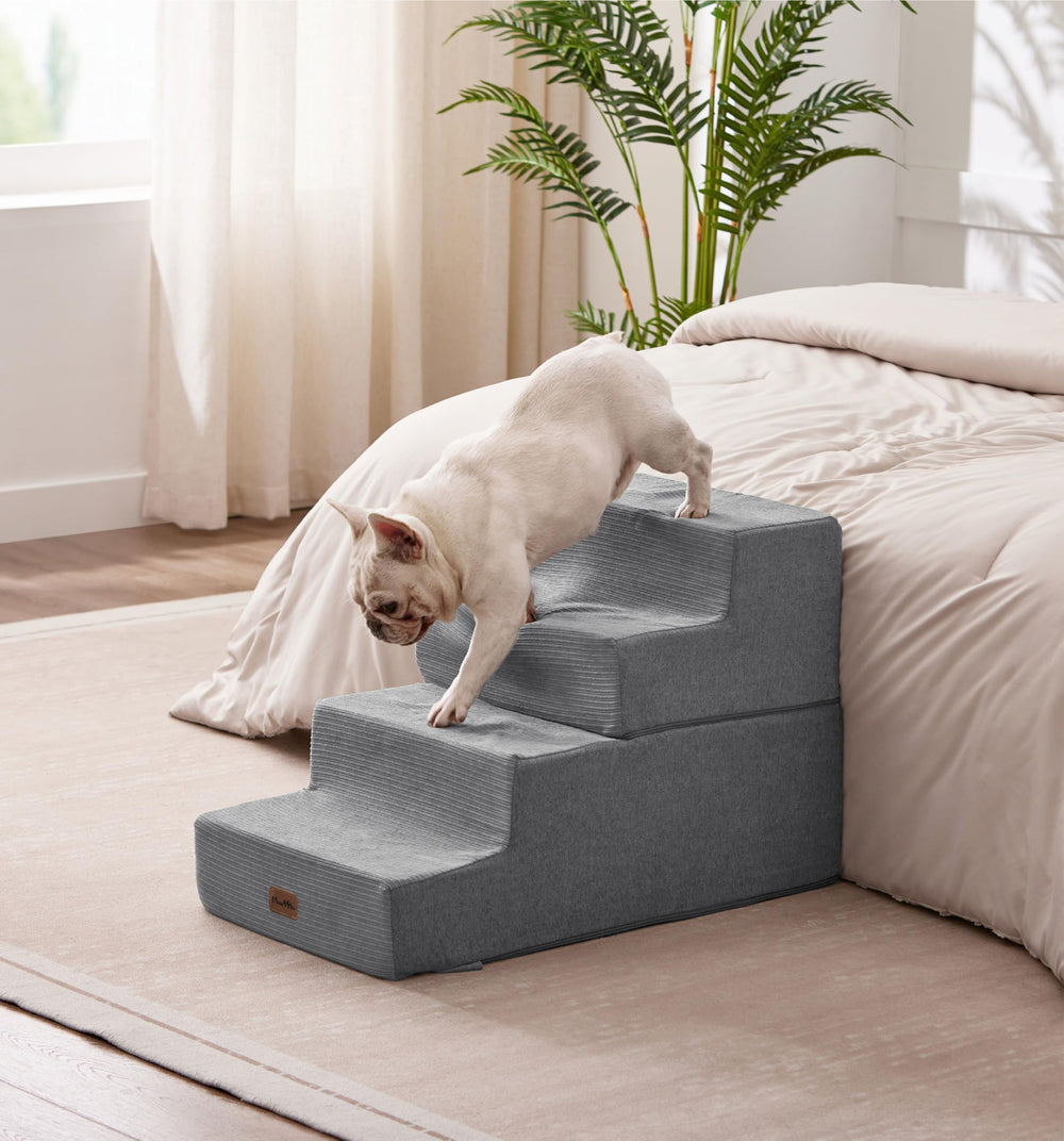 Made4Pets escalier 4-marches peut devenir lit dappoint pour sieste.