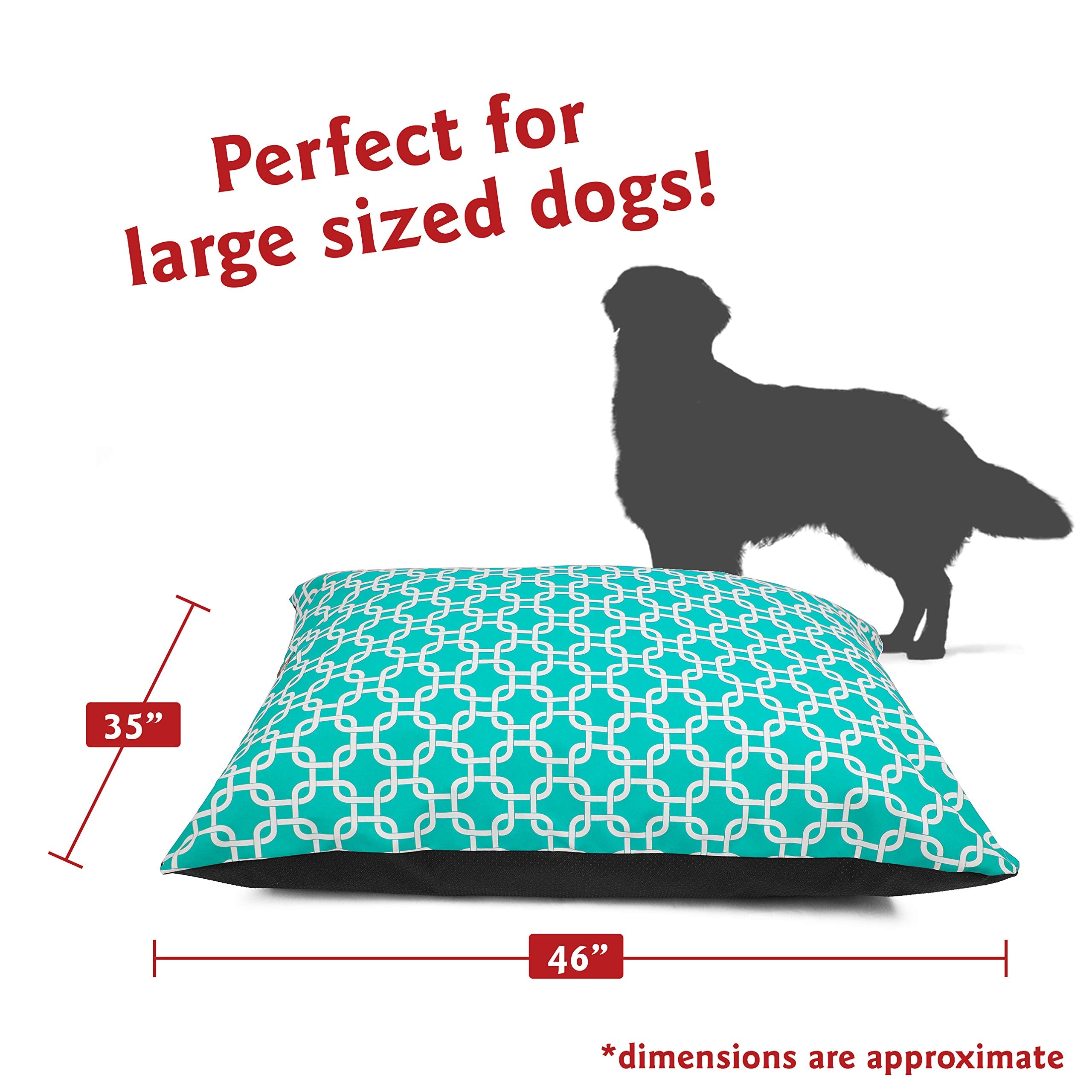 Majestic Pet texture peluche douce et remplissage dense pour le repos.
