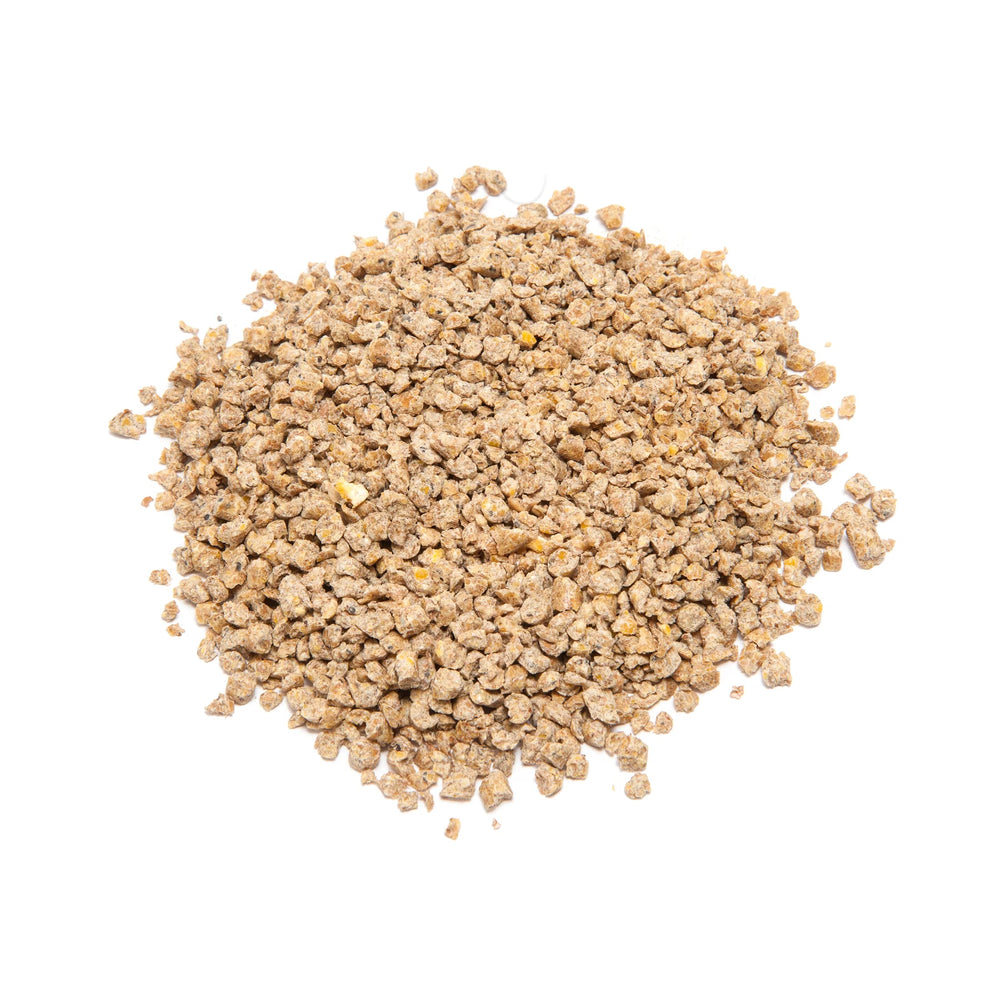 Manna Pro Gamebird Showbird Crumbles doseuse incluse pour facilité d’usage.