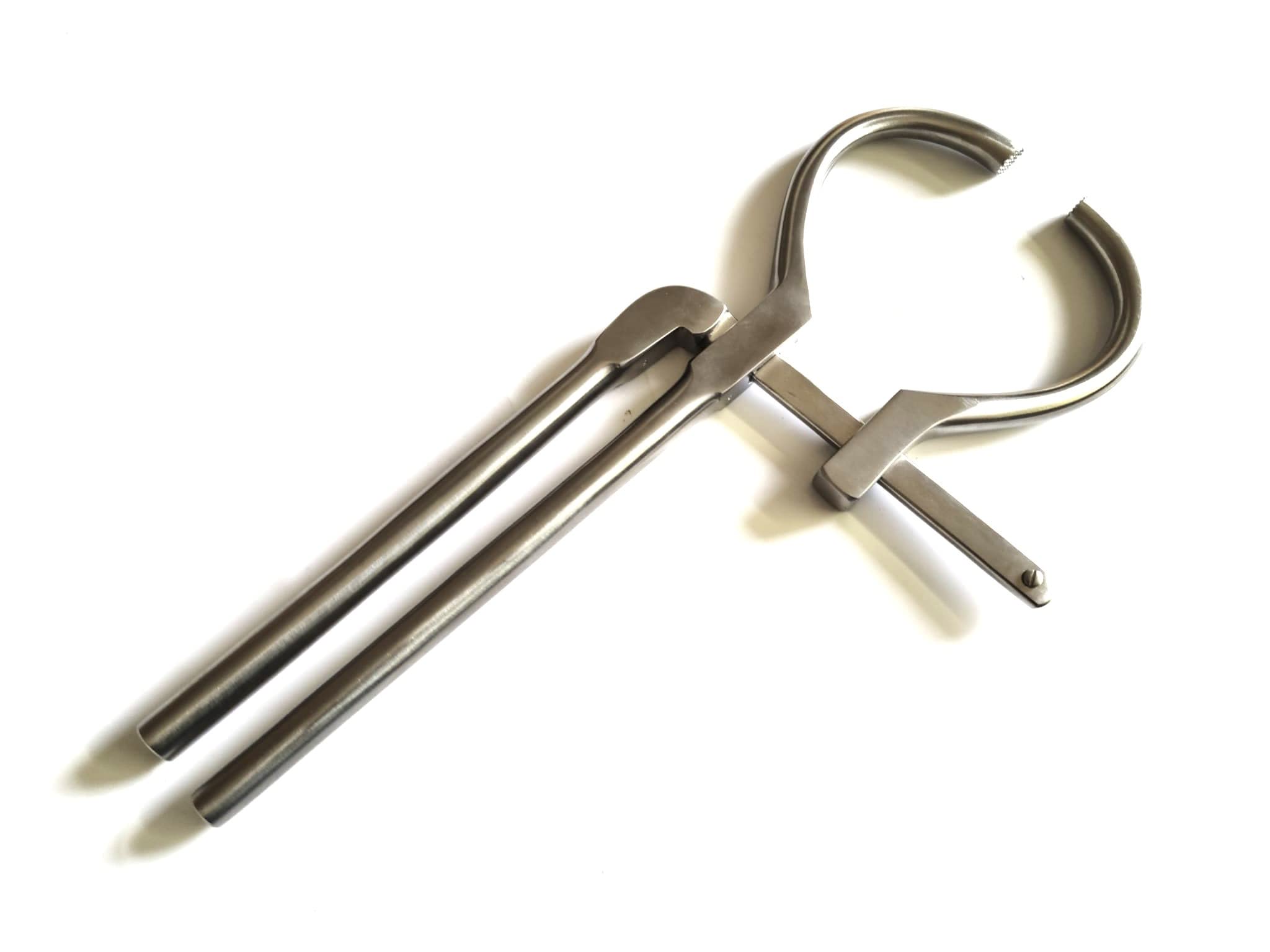 MedTool outil vétérinaire en acier inoxydable, robuste et facile à nettoyer.