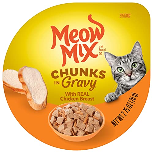 Morceaux de poulet Meow Mix dans une sauce appétissante pour repas humide.