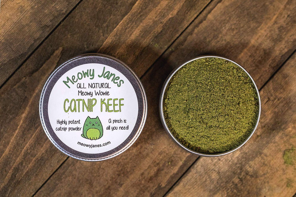 Meowy Janes Catnip Keef emballage frais garantit fraîcheur et efficacité.