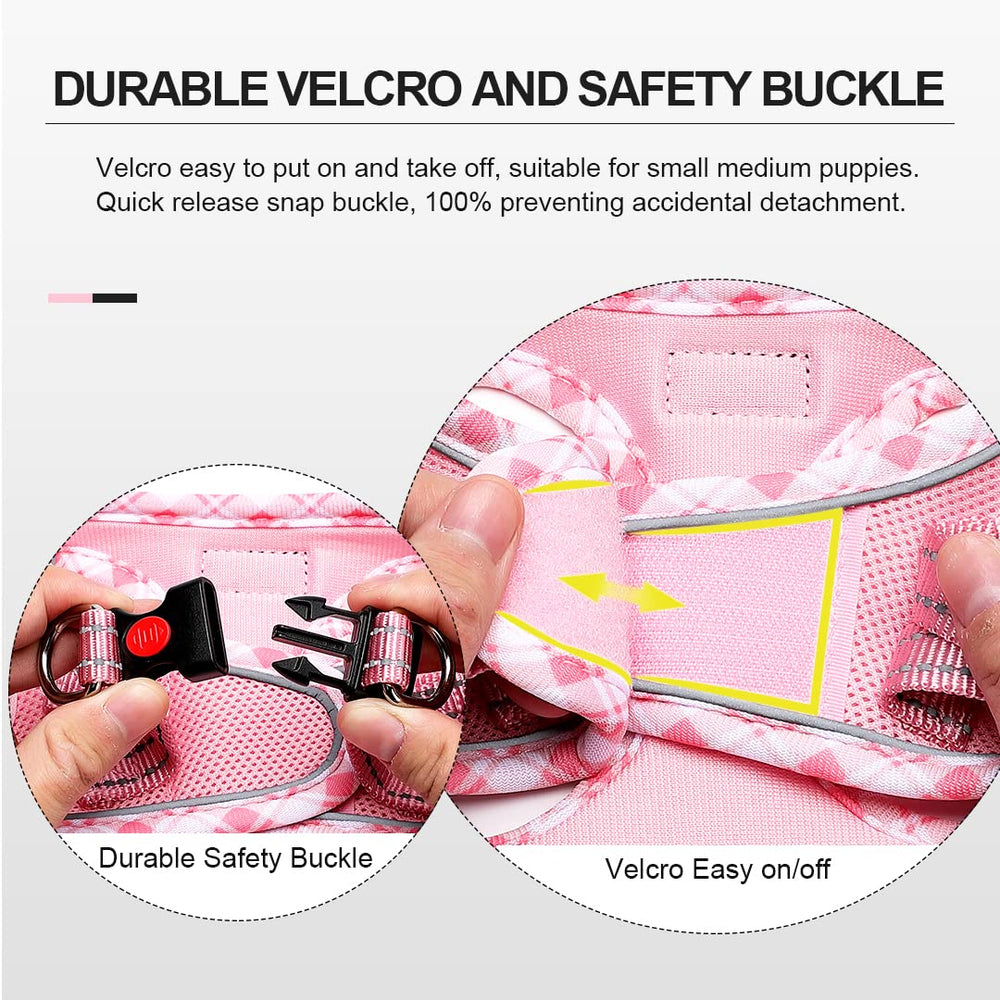 Emplacement porte-sac poubelles Mercano rose, pratique et propre.