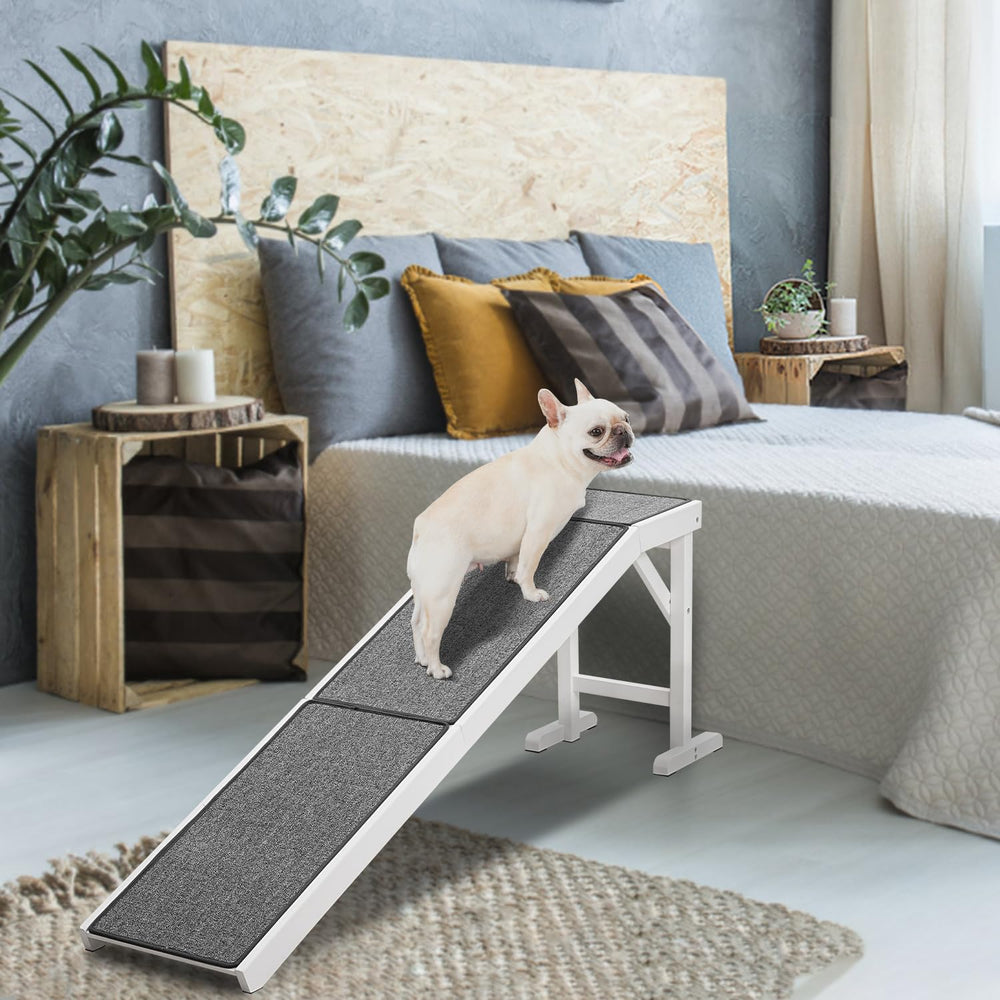 Tapis antidérapant MEWANG offrant traction sûre pour les pattes.