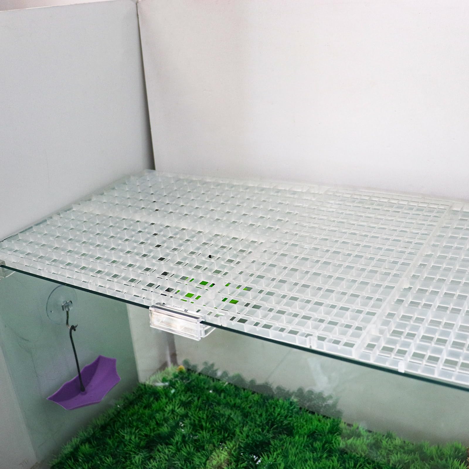  Design DIY MHLLGN pour adapter les couvercles au bac d’aquarium.