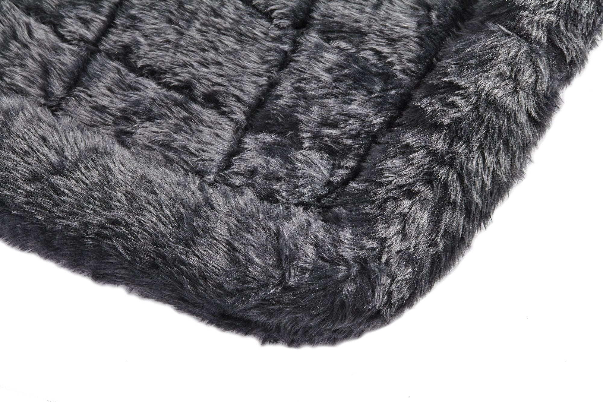 Lavable en machine QuietTime de MidWest, entretien sans effort pour couchage propre.