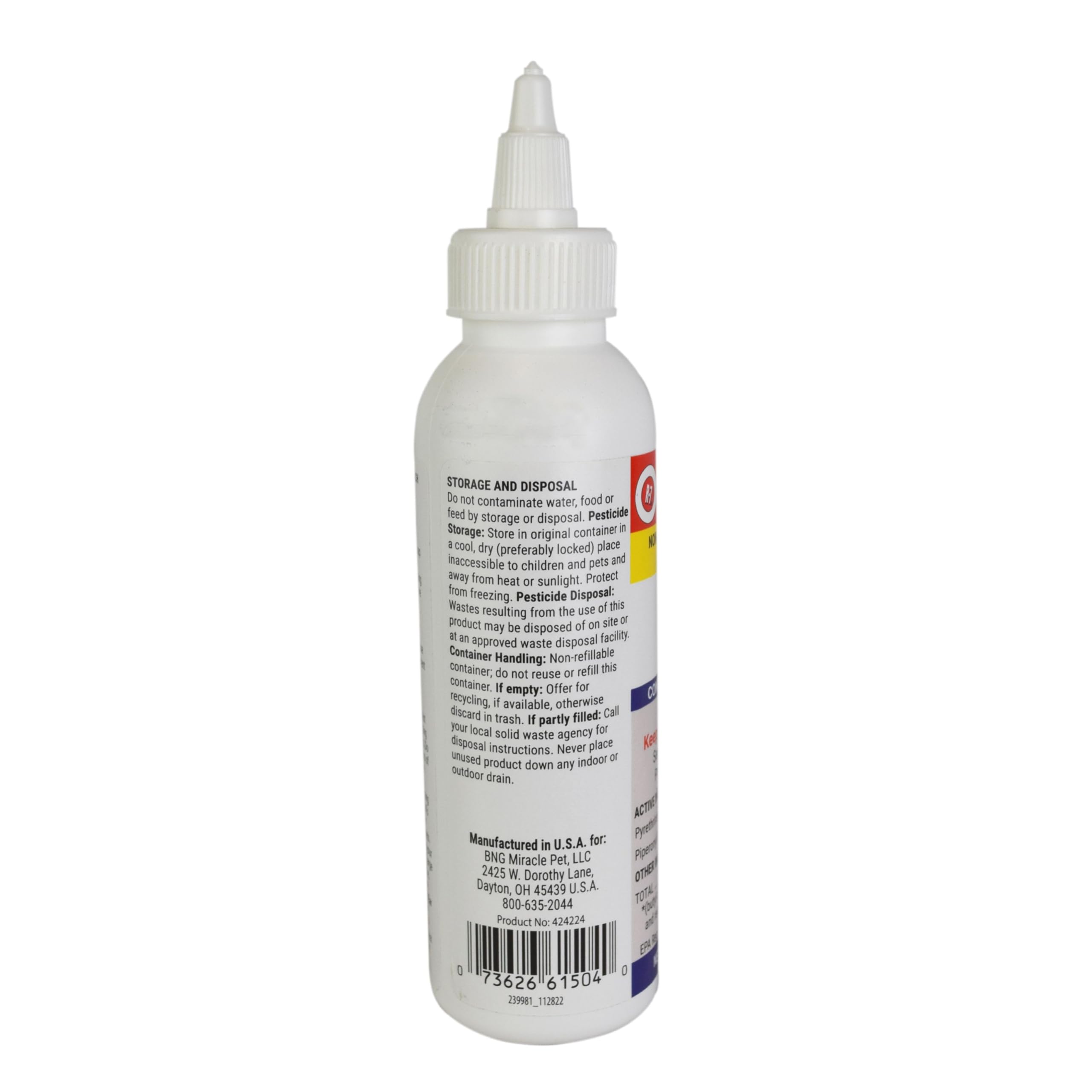 Miracle Care R7 en action sur l’oreille d’un chien, potentiellement apaisant l’inflammation.