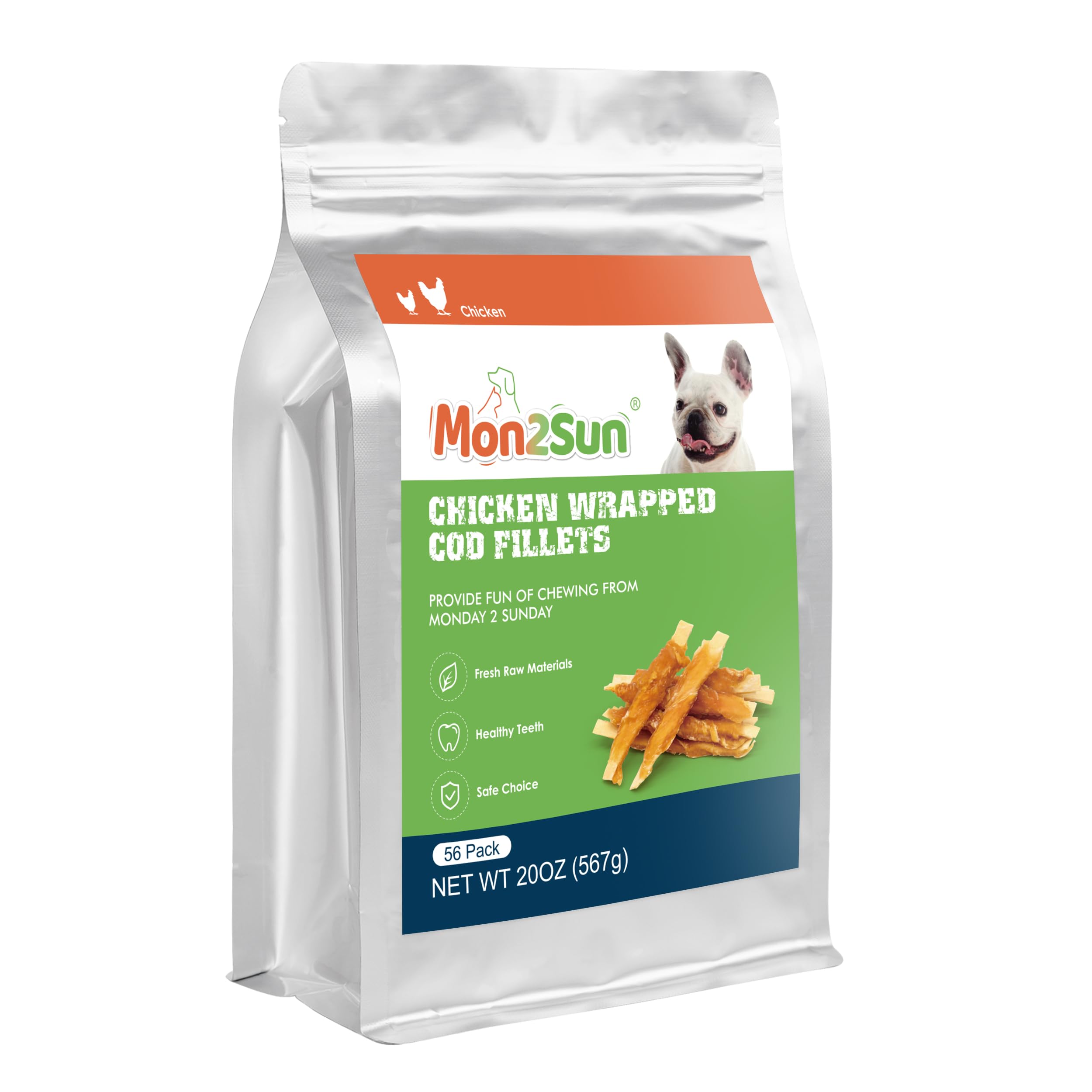 MON2SUN Chien appréciant une récompense savoureuse après activité.