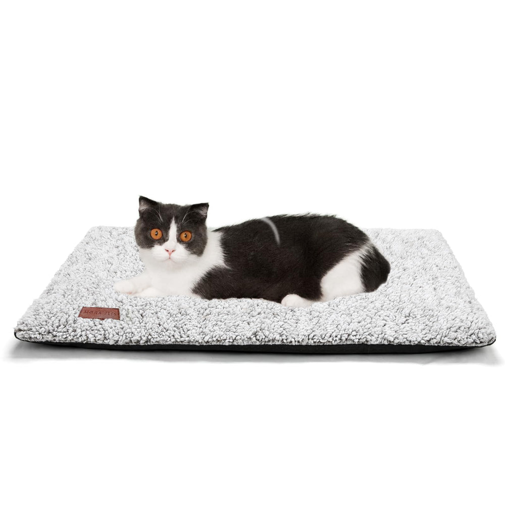 Mora Pets Tapis chauffant chat 24x18 – confort auto-chauffant sans électricité.