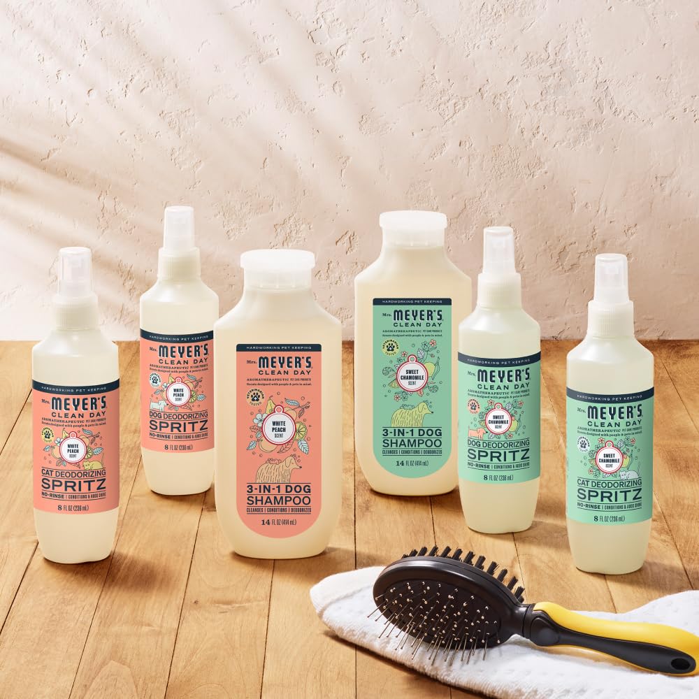 MRS. MEYER'S emballage recyclable — spray pour chat et solution respectueuse.