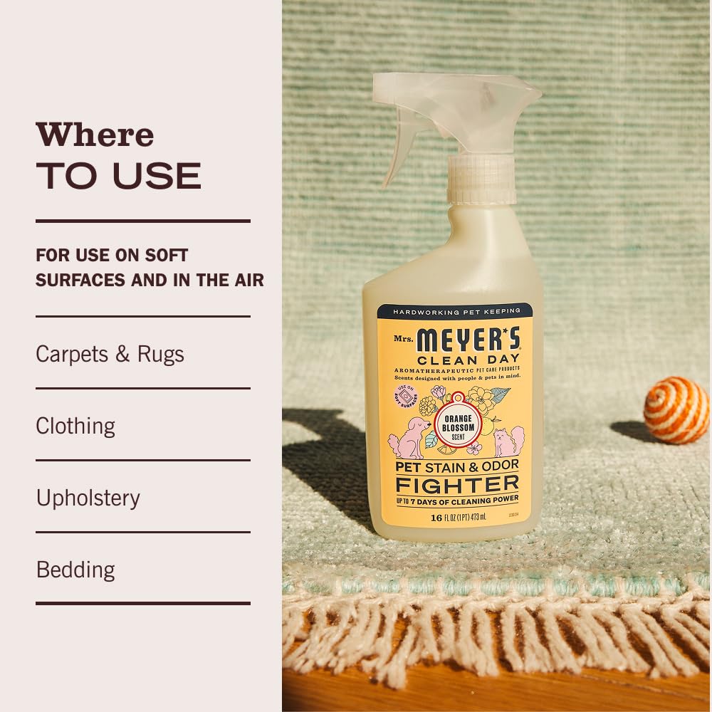 Mrs. Meyer's Fleur d'Oranger sur vetements: nettoie taches et neutralise les odeurs.
