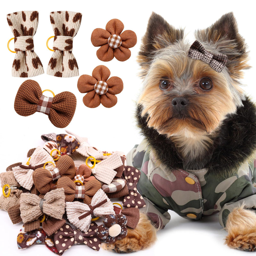 Noeud-cheveux-petit-chien-marron-07 de Mruq Pet, style polyvalent pour petites races.