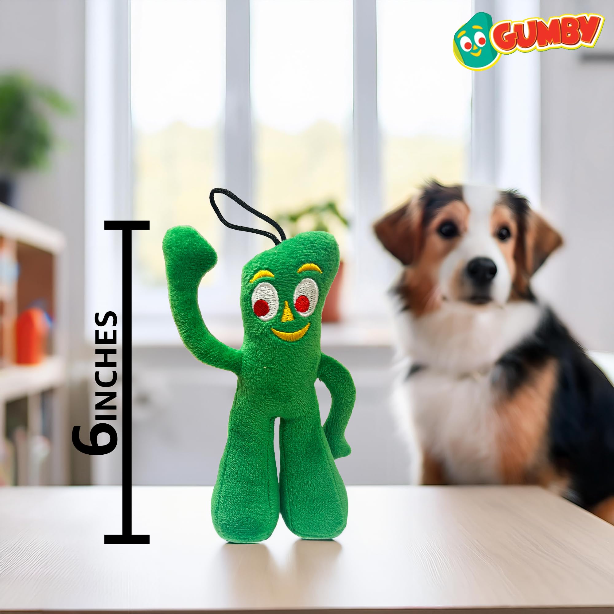 Doudou Gumby Multipet vert avec sifflet intégré pour amusement interactif.