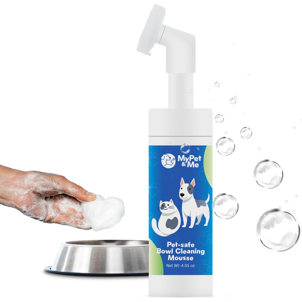 My Pet & Me Mousse nettoyante pour bols avec brosse intégrée, pratique au quotidien.