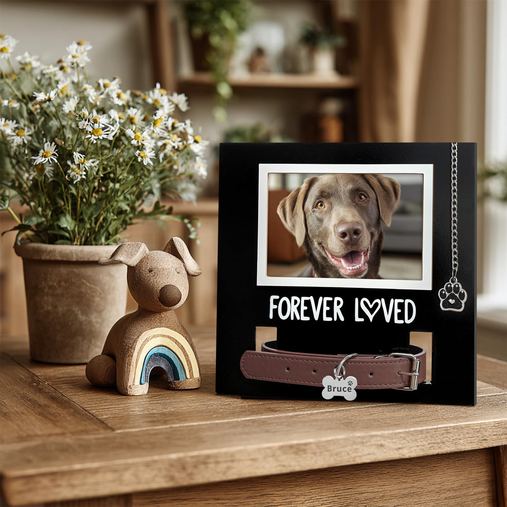 Charm patte MYPAWLETS sur le cadre pour un geste symbolique.